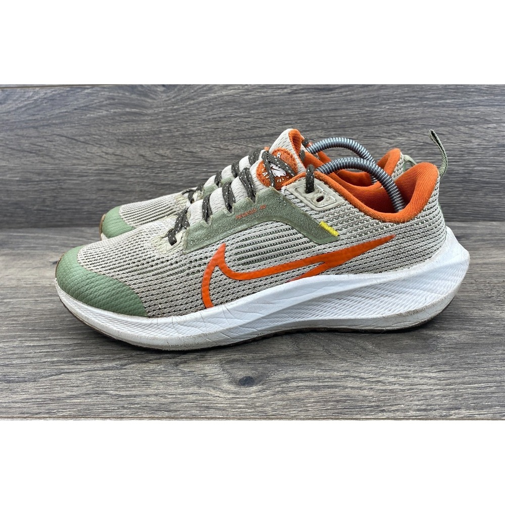 Nike Air Zoom Pegasus 40 Sneakers Shoes Kids Boy Size 5Y Orange Green FV3645-381
